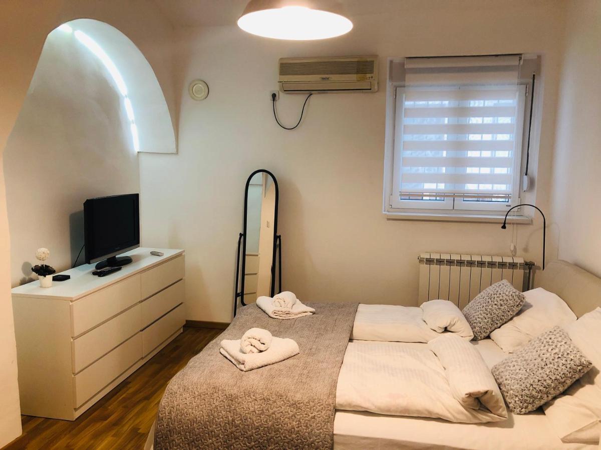 Apartman Tina Novi Sad Exteriör bild